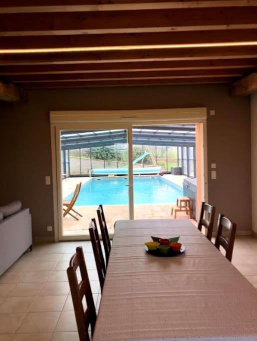 Gite La Bergerie, Piscine Chauffee, Couzon Екстер'єр фото